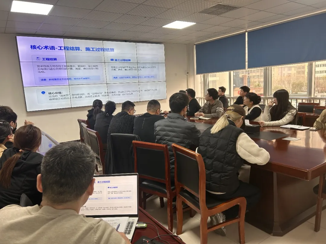 精準(zhǔn)把控造價(jià)合規(guī) 賦能國資項(xiàng)目提質(zhì)｜恒信咨詢?nèi)巫砍苎_展造價(jià)專題培訓(xùn)